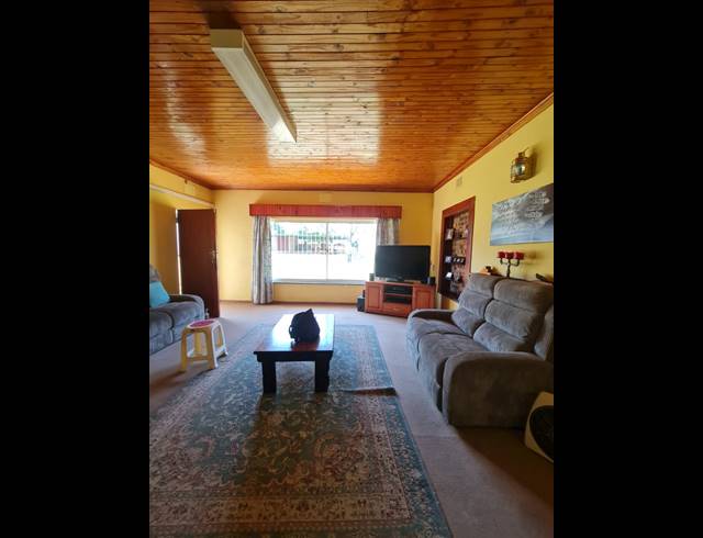 2HA FARM FOR SALE IN KAALPLAATS